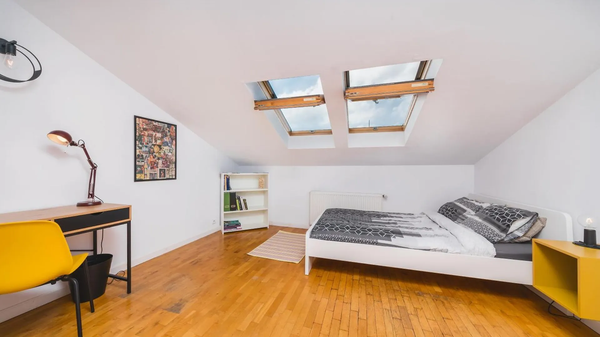 Unique Spacious 3 Bedroom Apartment - Old Town Loft - By Upstairs Krakow 0*,