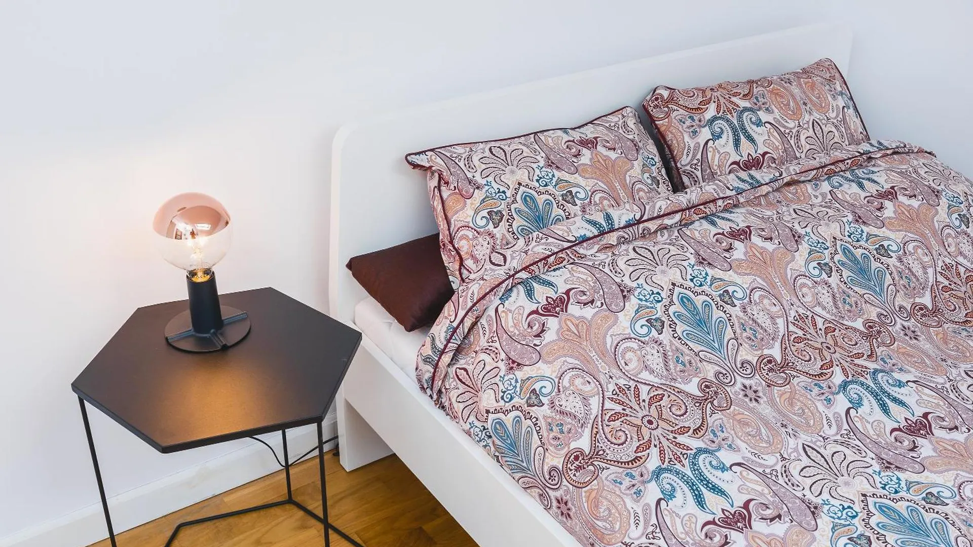 Unique Spacious 3 Bedroom Apartment - Old Town Loft - By Upstairs Krakow