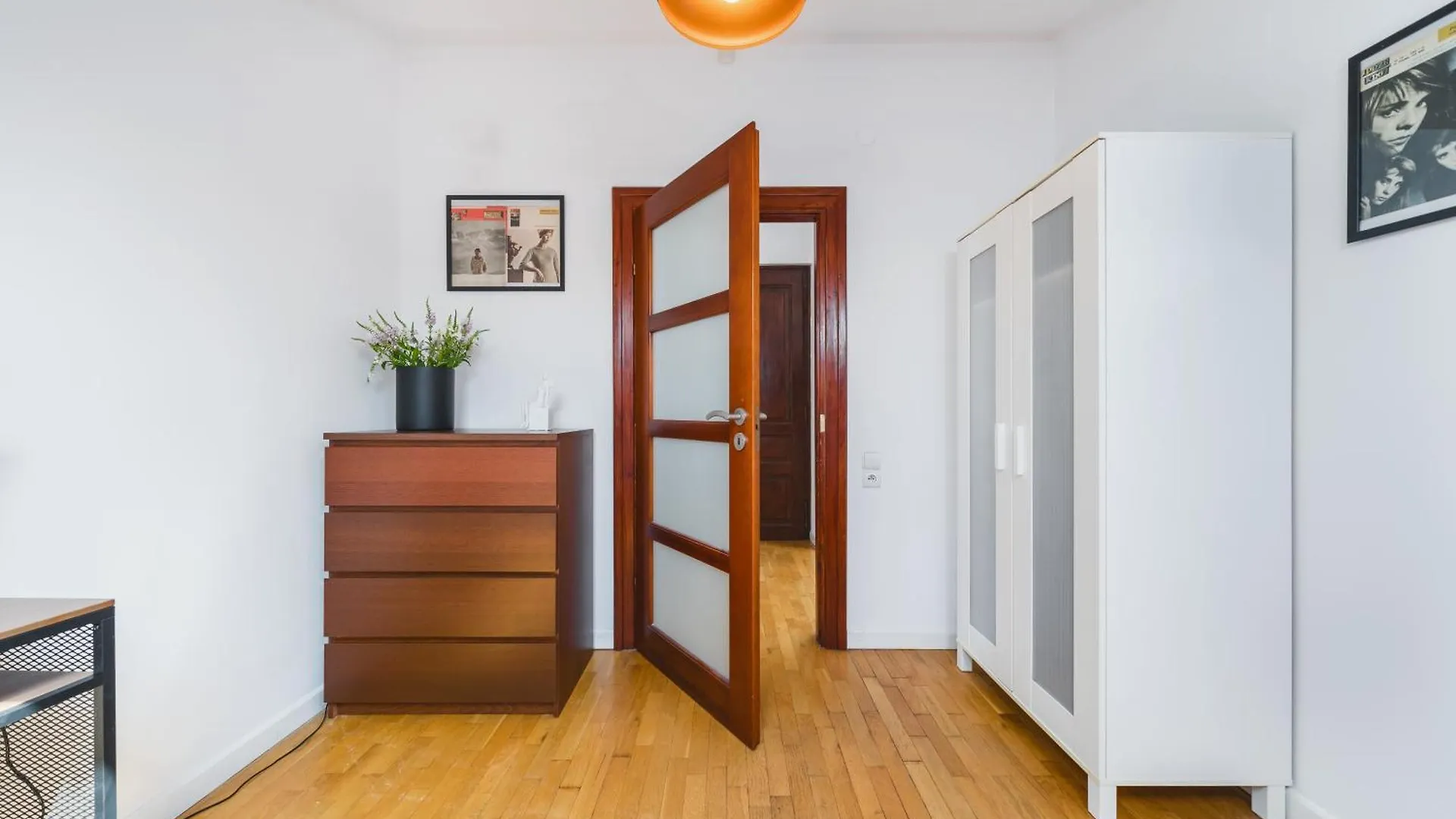 Unique Spacious 3 Bedroom Apartment - Old Town Loft - By Upstairs Krakow